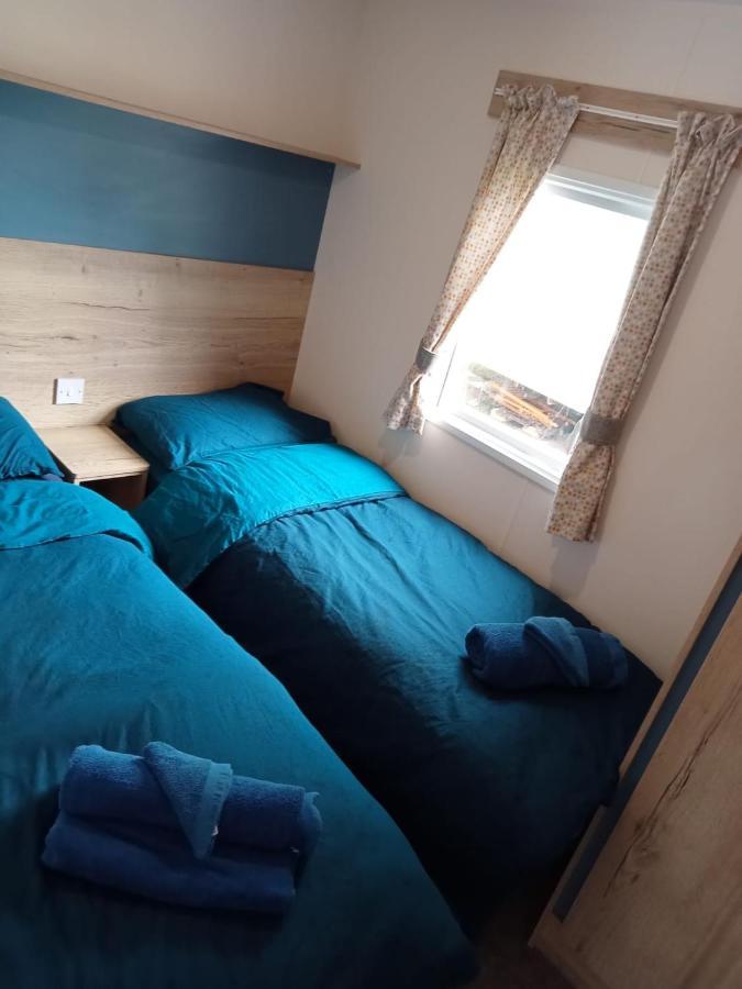 New 2 Bed With Decking In Rockley Park Dorset Near The Sea Lytchett Minster