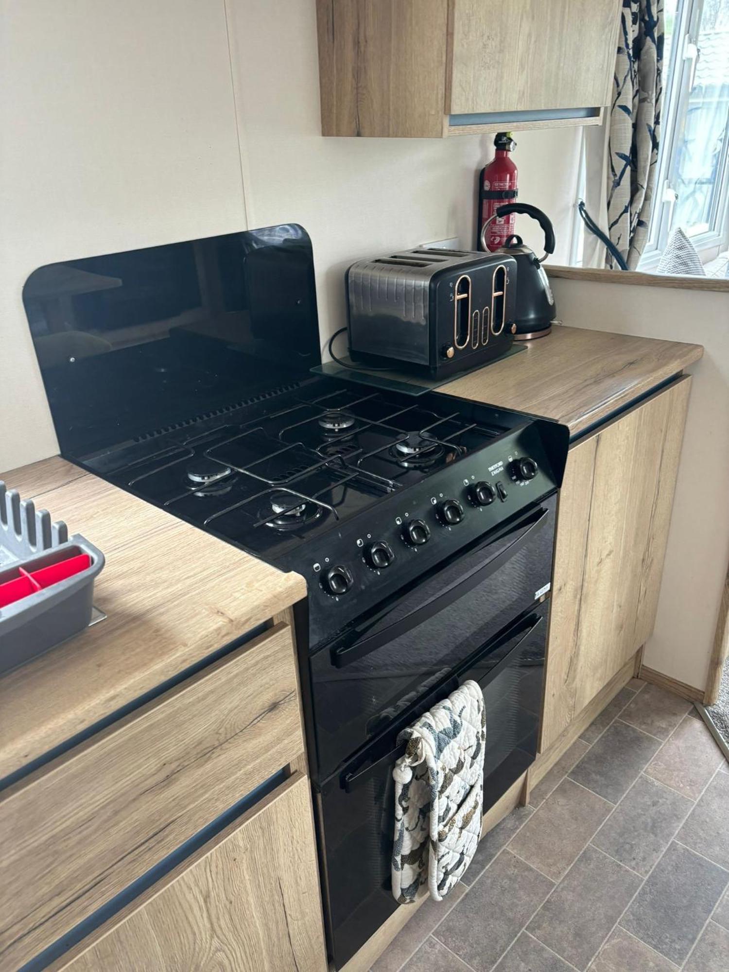 Holiday home New 2 Bed With Decking In Rockley Park Dorset Near The Sea Lytchett Minster